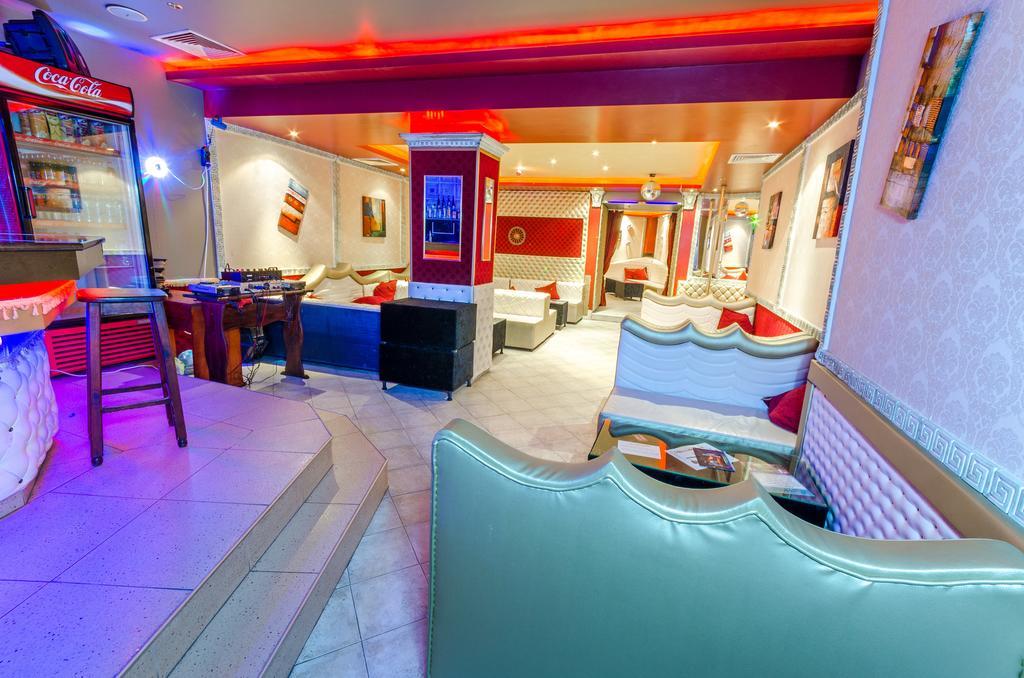 Hotel Cosmos Asenovgrad ภายนอก รูปภาพ