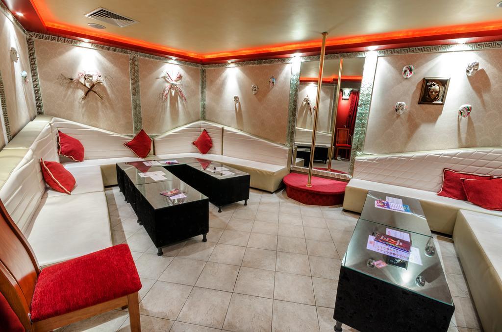 Hotel Cosmos Asenovgrad ภายนอก รูปภาพ