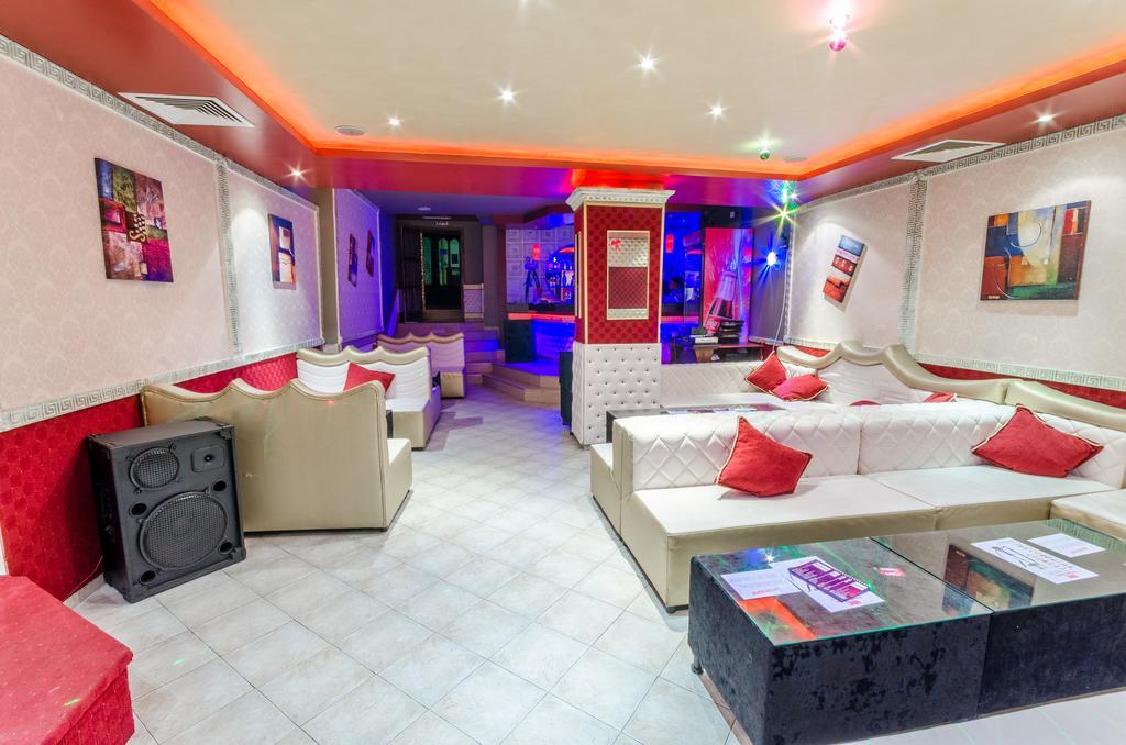 Hotel Cosmos Asenovgrad ภายนอก รูปภาพ