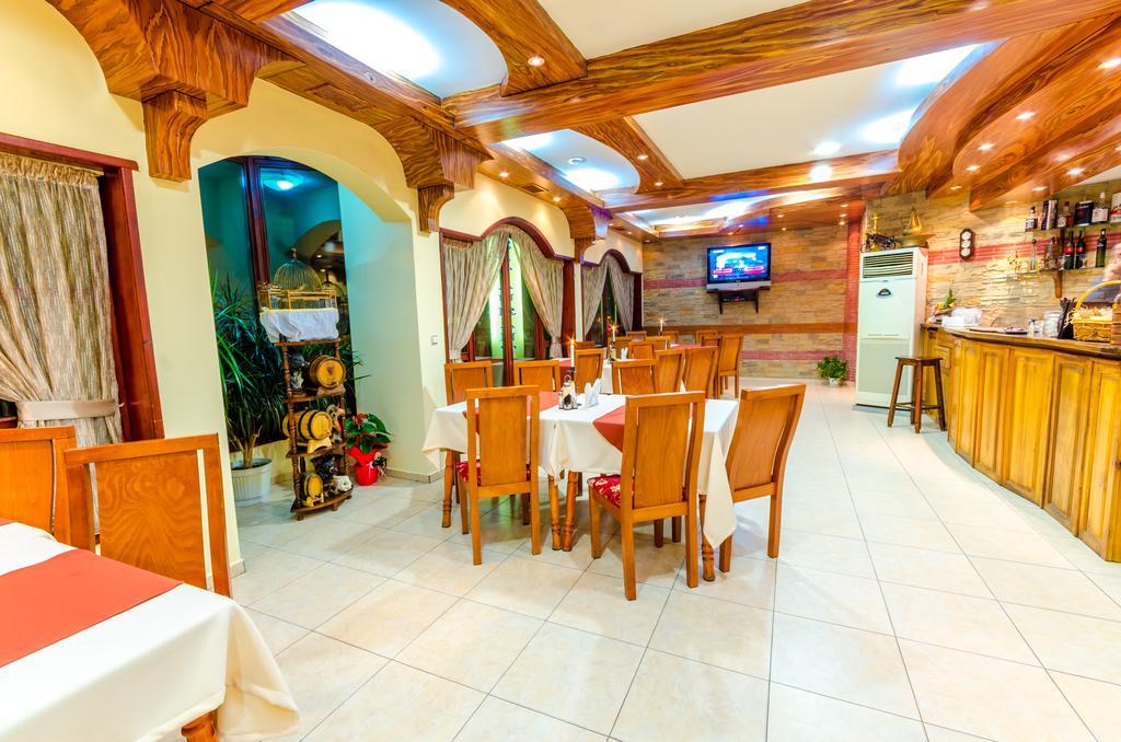 Hotel Cosmos Asenovgrad ภายนอก รูปภาพ
