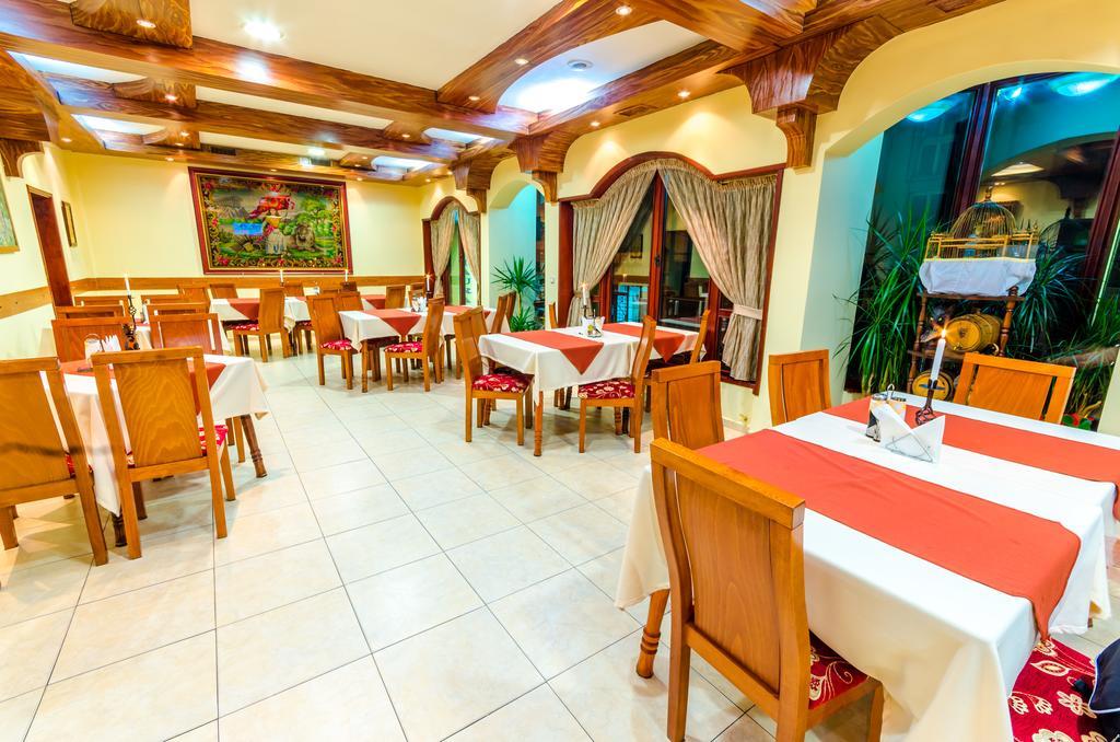 Hotel Cosmos Asenovgrad ภายนอก รูปภาพ
